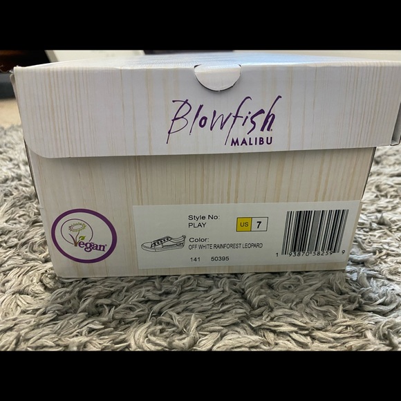 Blowfish Slip On - Picture 4 of 5